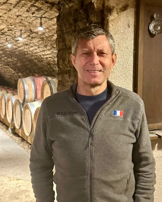 Snow or no snow, the tastings keep going! An early morning visit to Christophe Roumier at @domainegeorgesroumier 

Thomas Colladot at Domaine Coquard-Loison-Fleurot. He likes the 2023 vintage!

A visit to François Ambroise @maison.ambroise after too long a gap. Good to catch up again.

Mathilde Grivot presents the fine Domaine Jean Grivot’s 2023 vintage

Two visits in one with Paul Tollot Gros. He makes the wines for his mother @domaineannegros as well as his own new Paul Gros label

And a great way to finish a snowy day with the irrepressible Jean-Pierre Guyon and his wife Isabelle. 

#Harvest2024 #BurgundyWine #Burgundy #PinotNoirBurgundy #PinotNoir #Bourgogne #PinotNoirLovers #BurgundyWineTasting

#winemakerstories #WineCriticism #WineTasting #WineTastingNotes #WineCritic #WineReviews